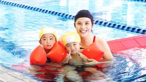 親子仲良しアクア（3歳）の様子